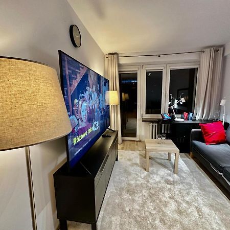 Decor 3 Metro Fast Wifi 1Gbs 80'Tv Hbo Disney Appletv 바르샤바 외부 사진