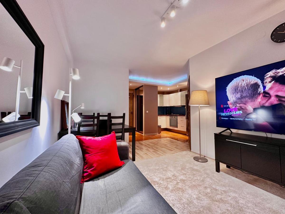 Decor 3 Metro Fast Wifi 1Gbs 80'Tv Hbo Disney Appletv 바르샤바 외부 사진