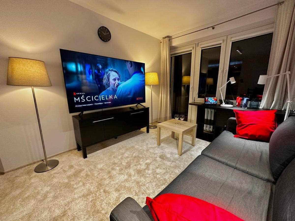 Decor 3 Metro Fast Wifi 1Gbs 80'Tv Hbo Disney Appletv 바르샤바 외부 사진